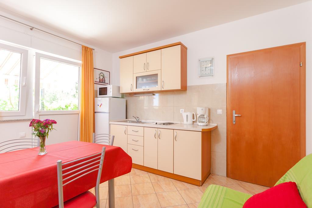 Guest House Davor Tomas Brela Exteriér fotografie